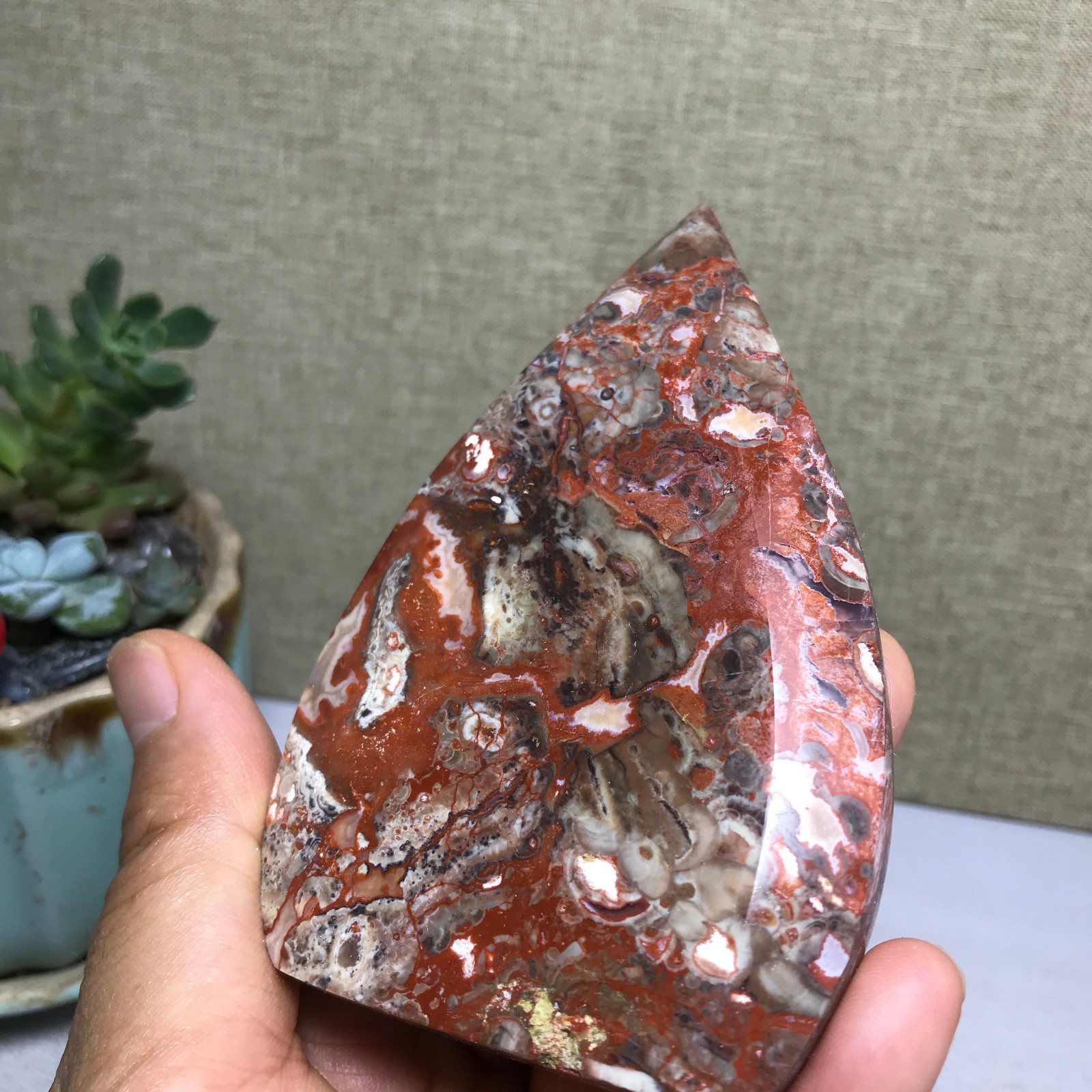 Natural Indonesian Bloodstone agate point leaf Crystal specimens 188g A5132