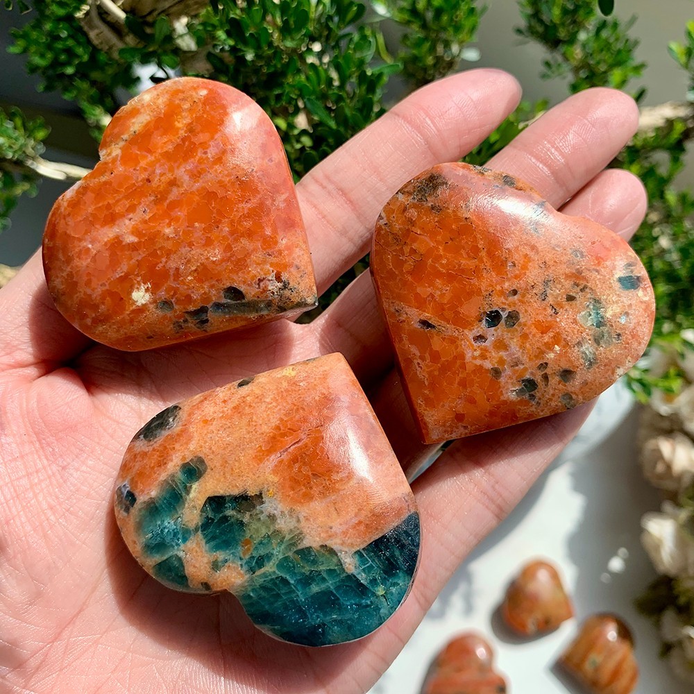 2pc 50-100G Natural Blue Apatite Sunstone Symbiotic Heart Flashy Collect