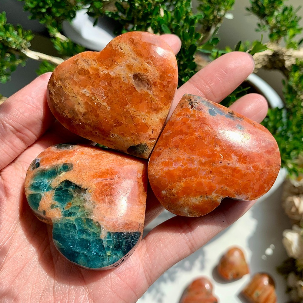 2pc 50-100G Natural Blue Apatite Sunstone Symbiotic Heart Flashy Collect