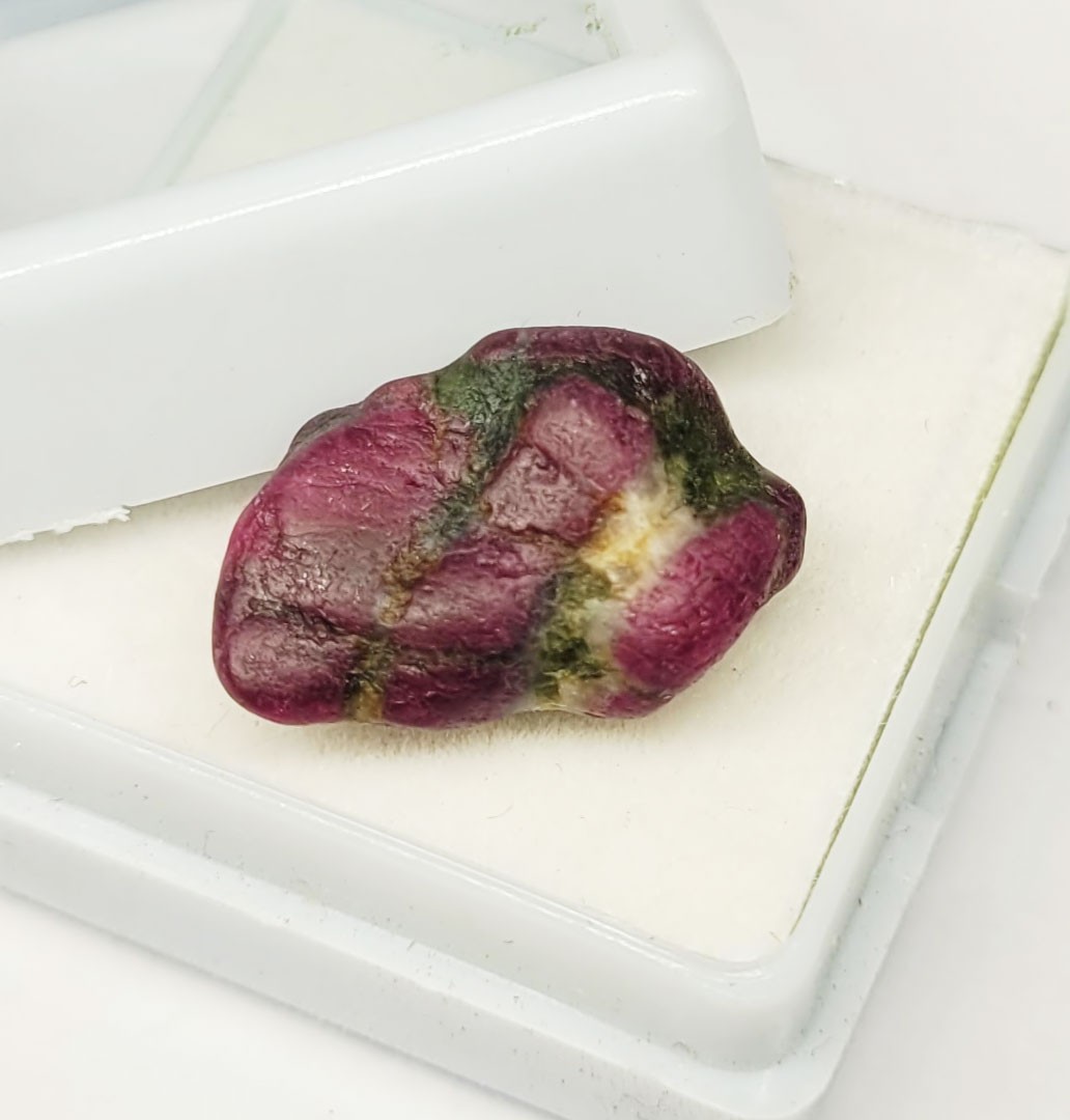 Untreated 7.60 Cts Natural Ruby Rough From Africa Specimen Ruby Uncut Gemstones