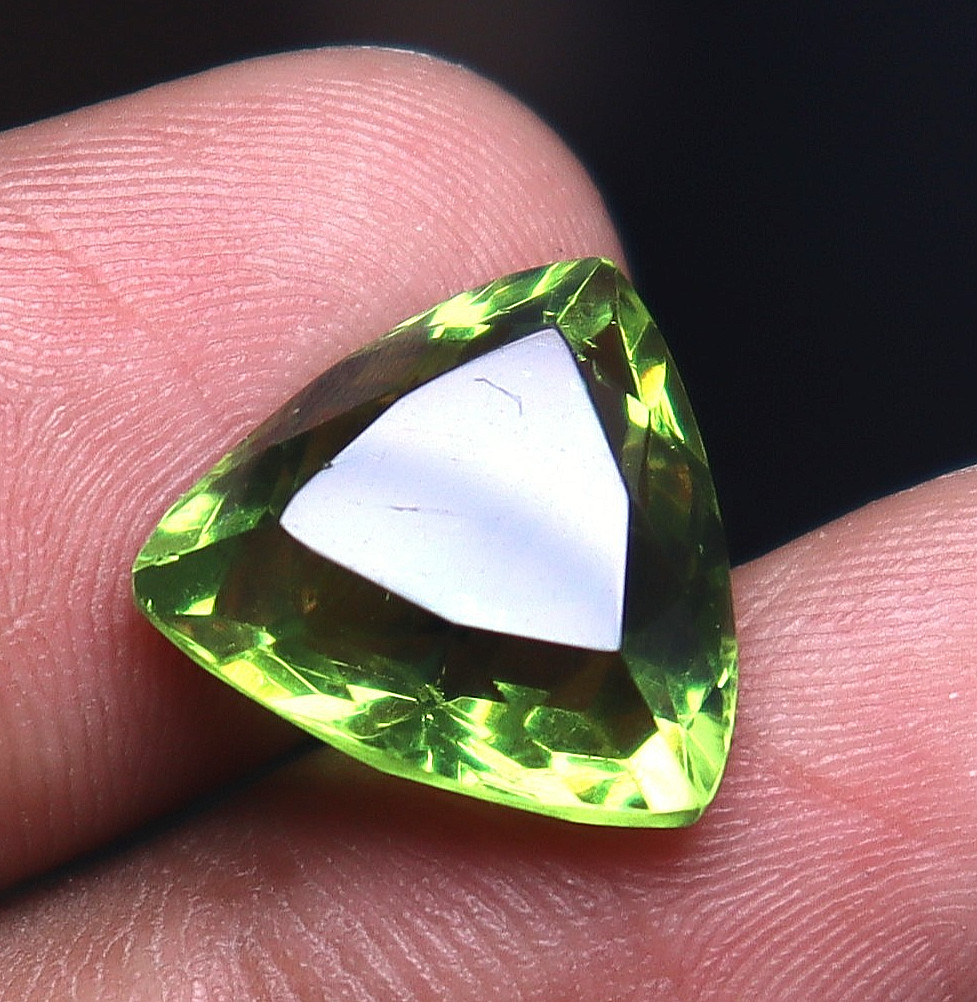 Natural Alexandrite Color Changing Loose Gemstone Trillion Cut 10.45 Ct