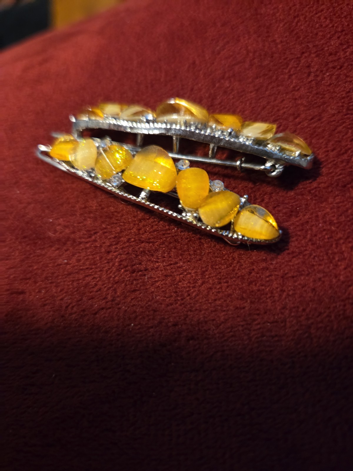 Set Of Barettes With Crystals And Yellow Stones