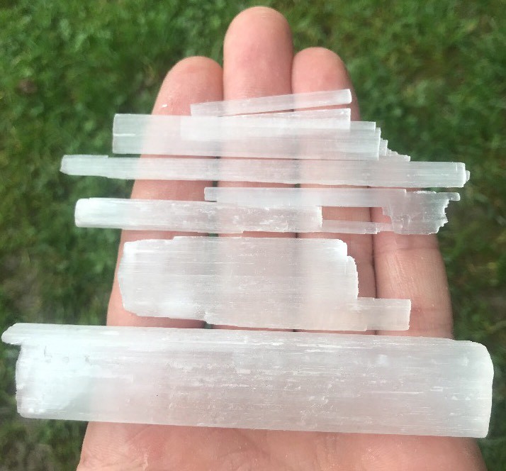 50g Selenite Raw Shards + Dust Quartz-Gemstone Chakra Crystal Wand UK Quick Post