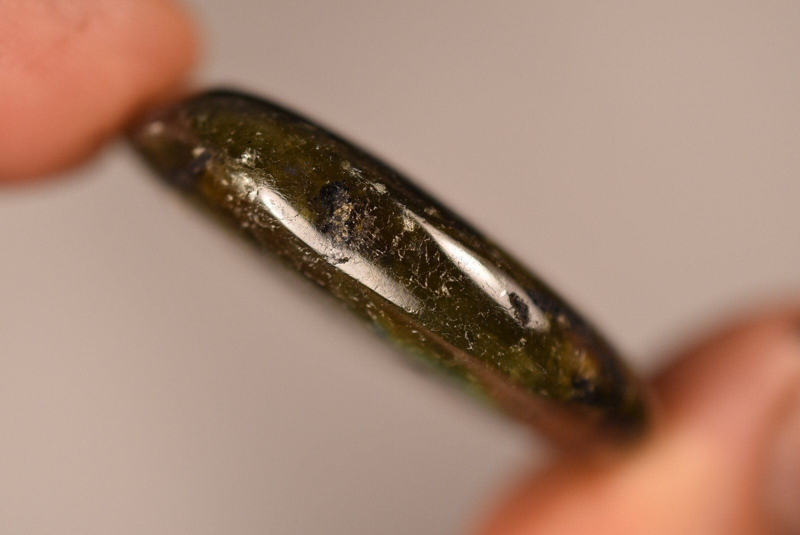 *LABRADORITE* Palm Stone 4.2cm 27.1g Flat Worry Thumb Natural Stone