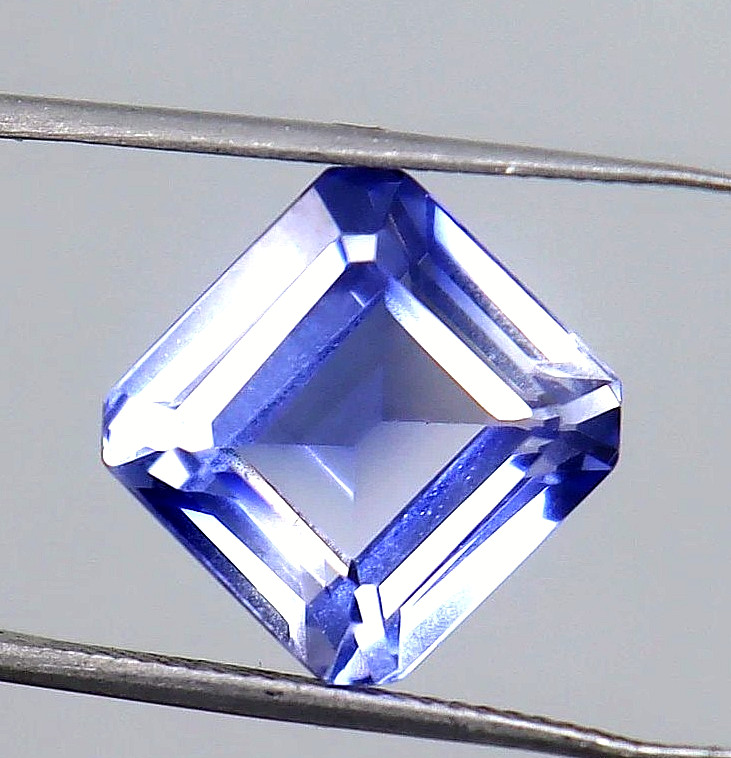 Cut 11 Ct Natural Radiant Flawless Blue Sapphire GGI Certified Loose Gemstone