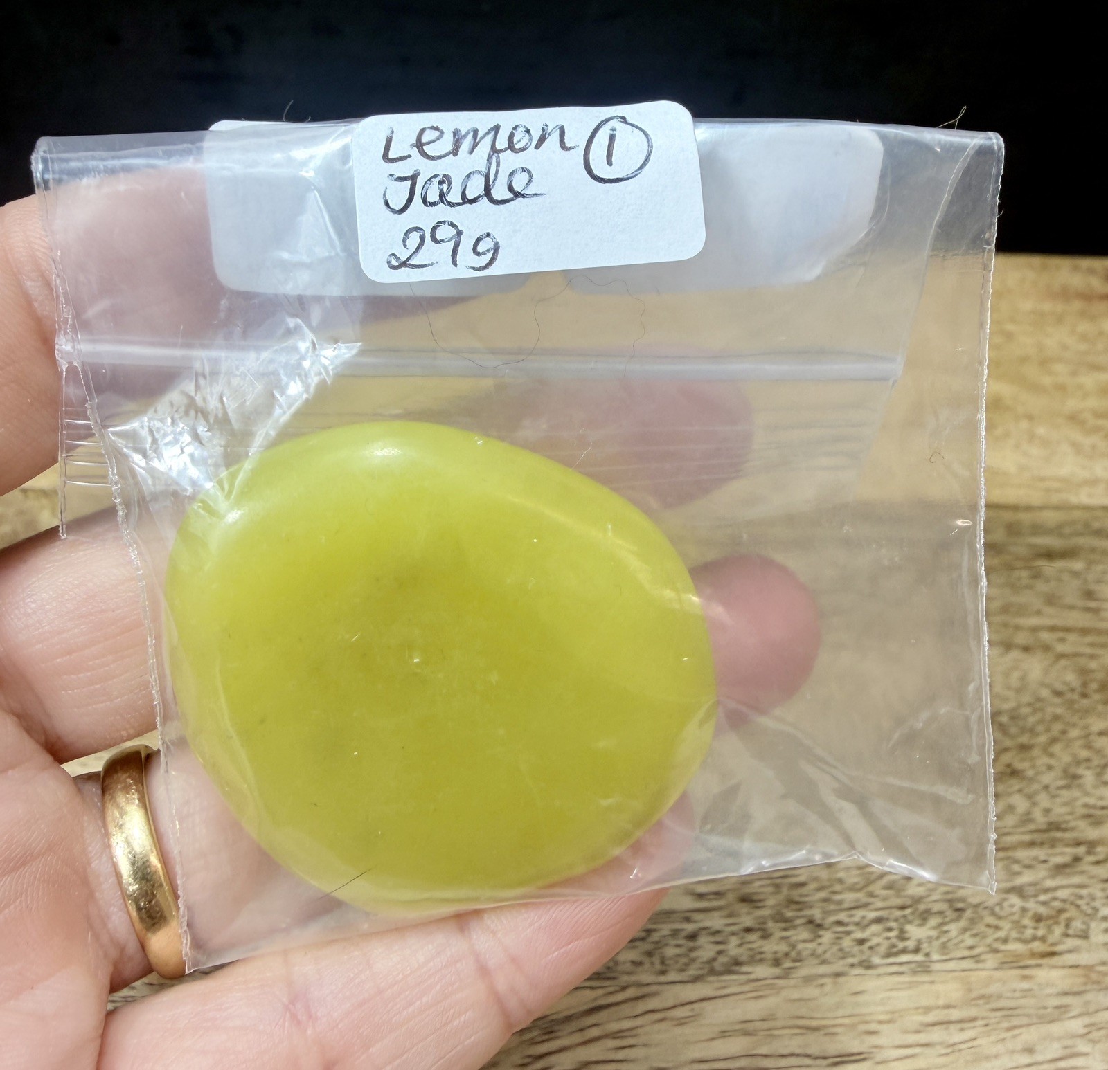 Crystal Lemon Jade Palm Stone Flat Healing Spiritual Collect yellow pocket 29g 1