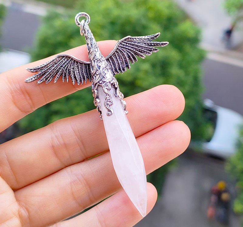 5pcs Natural Rock Quartz Gems Angel Wings Pendants Amulet Magic Love Luck Charm