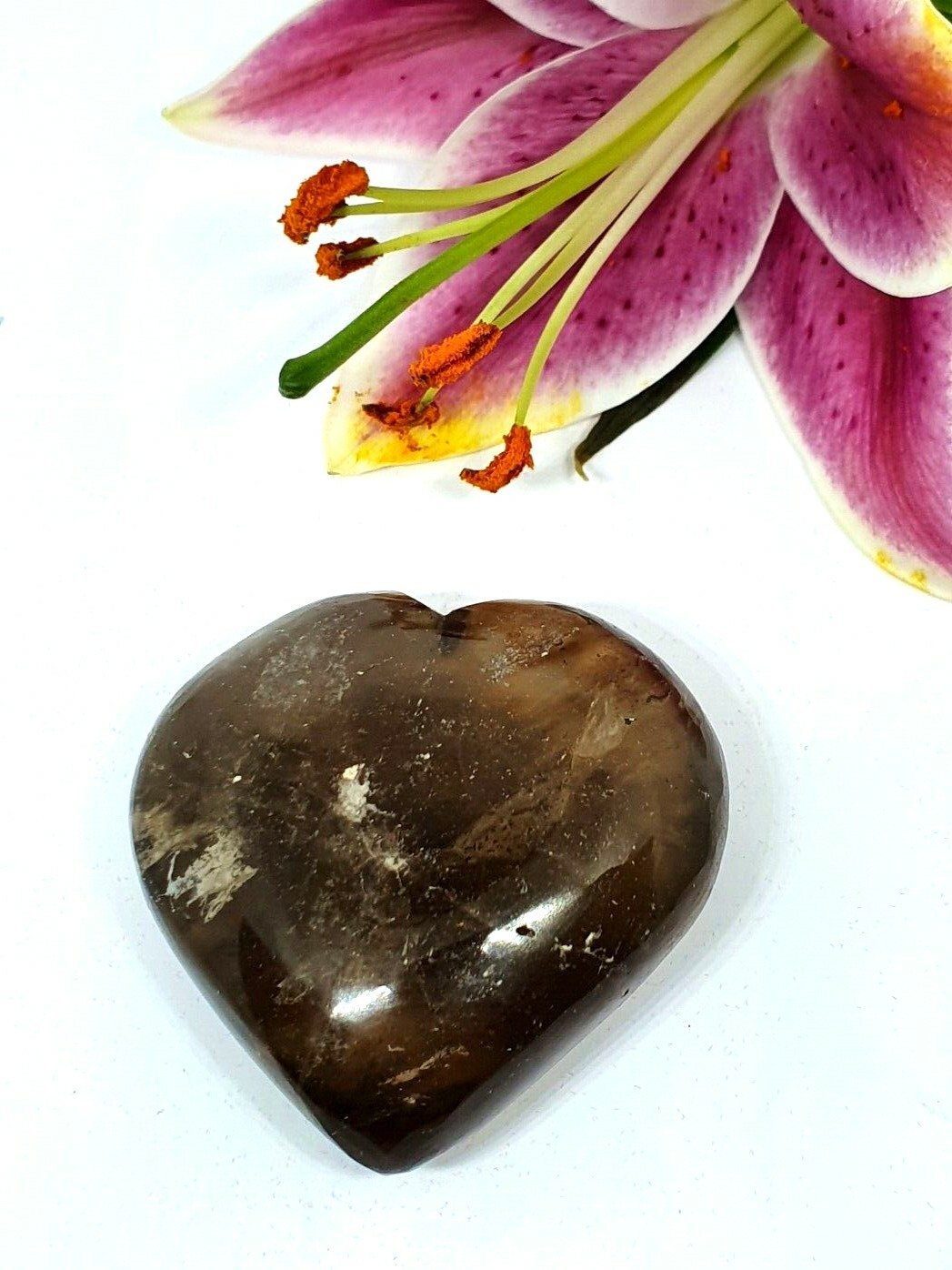 Smoky Quartz Heart Carving Real Crystal Protective Energy 83g 5 x 5 x 2.3 cm s3