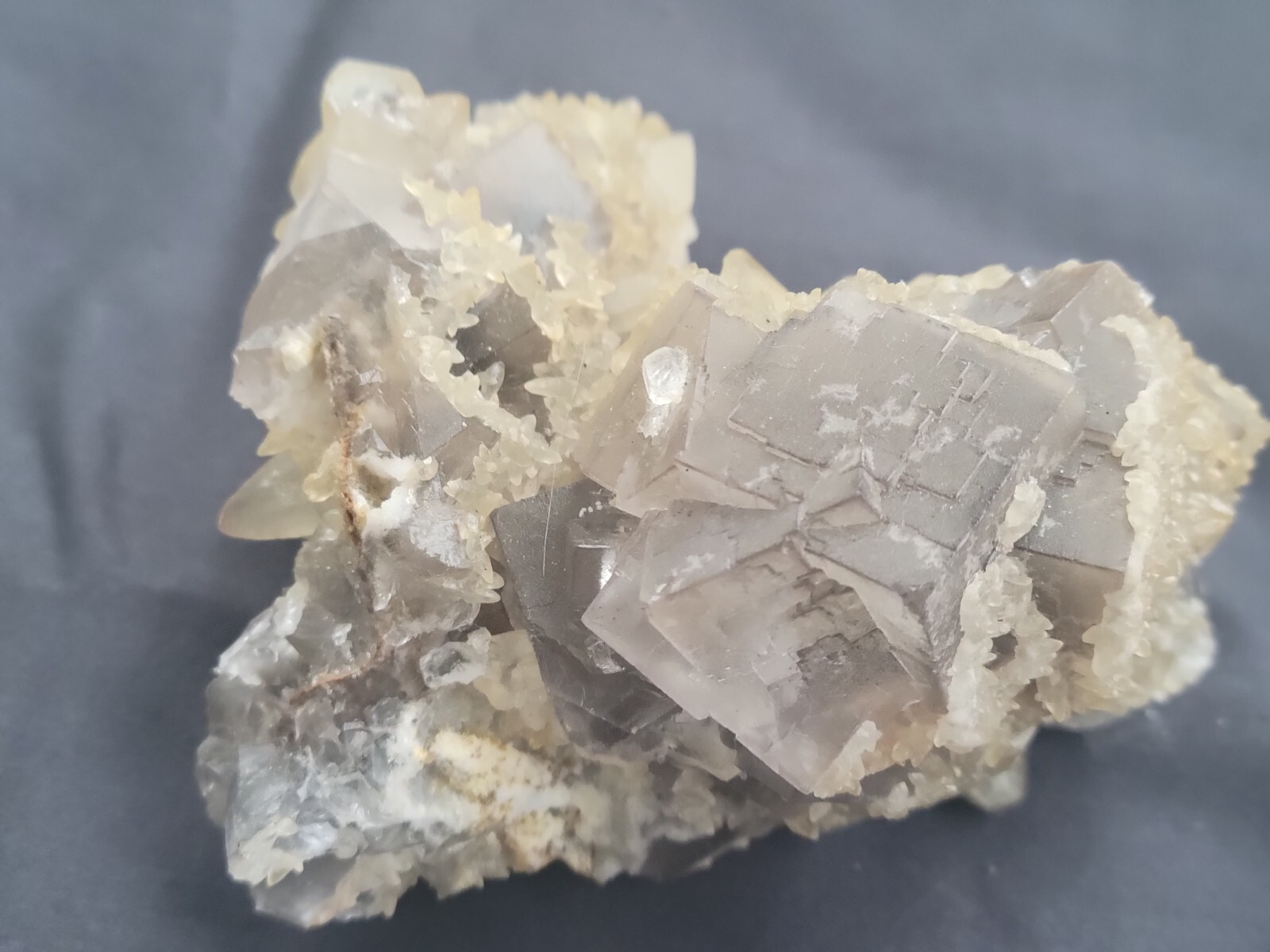 388g Beautiful Cubic Fluorite Quartz Crystal Cluster Mineral Specimen
