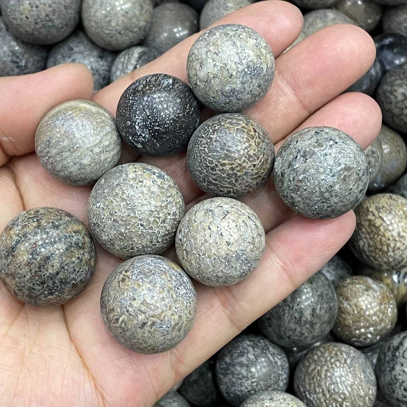 40pcs Awesome! Beautiful stone polished Ball Sphere collection Madagascar21-26mm