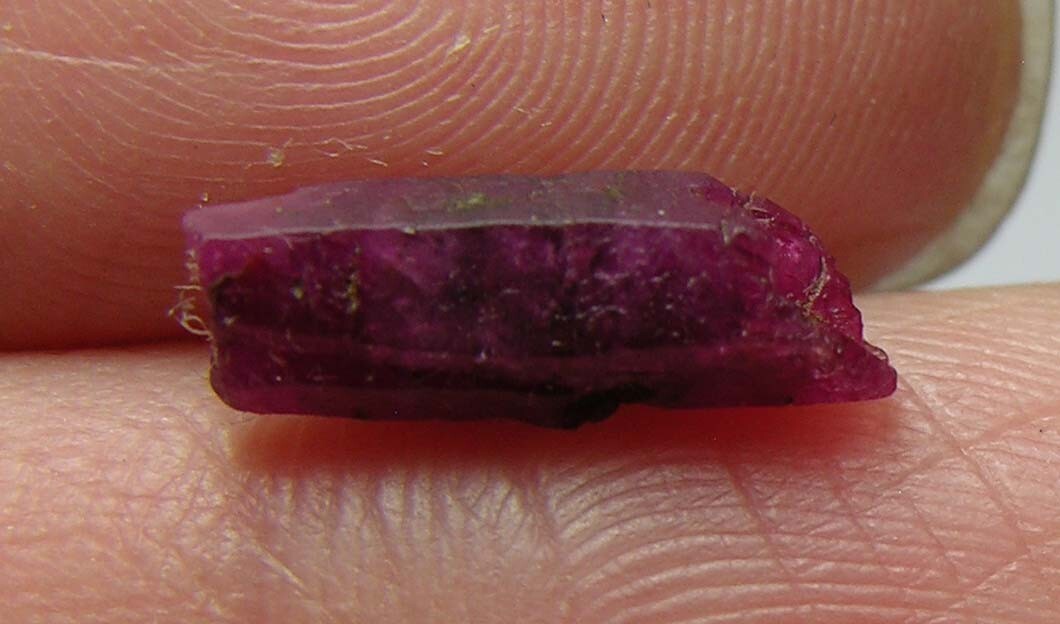 2.00ct Vietnam 100% Natural Red Ruby Dogtooth Crystal Specimen 0.40g 12mm