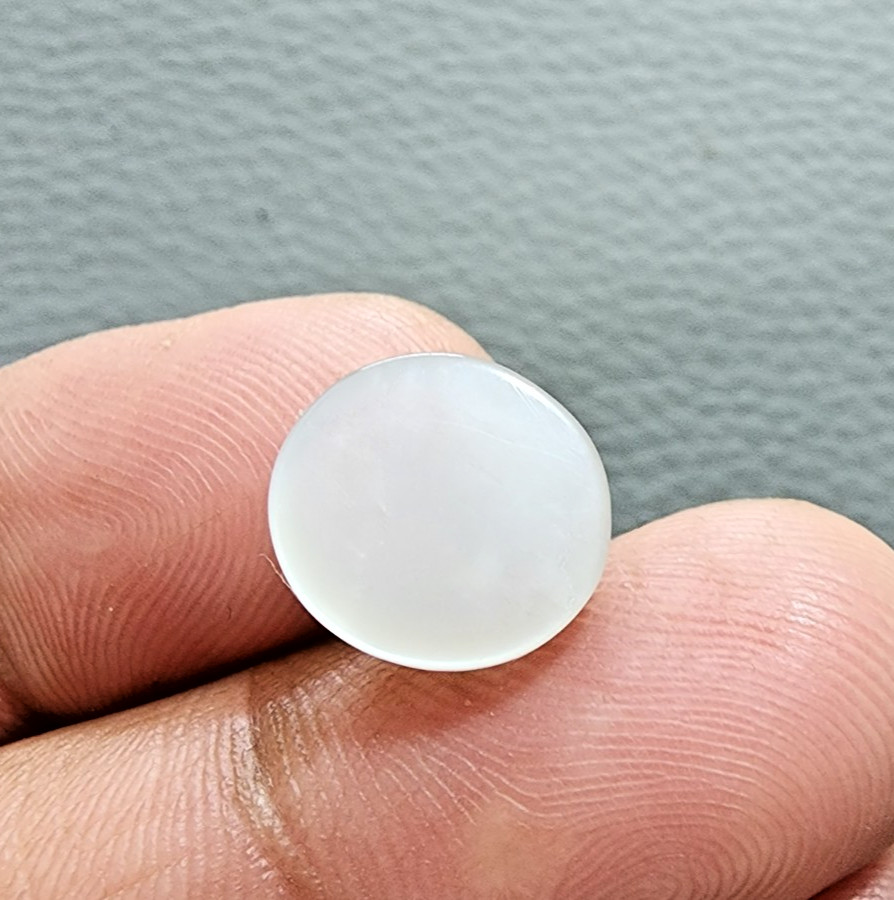 5.85Ct White Moonstone Cabochon Oval Shape Eye-Clean Loose Gemstone For Ring
