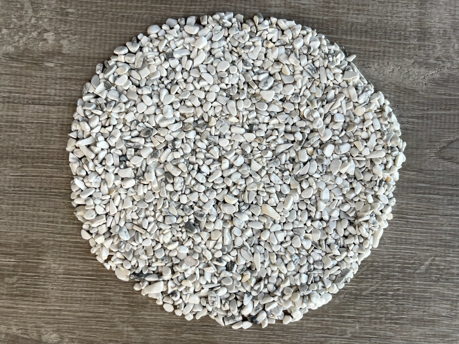 Grade A++ Howlite Semi Tumbled Gemstone Mini Chips 3 – 5 mm, Wholesale Bulk Lot