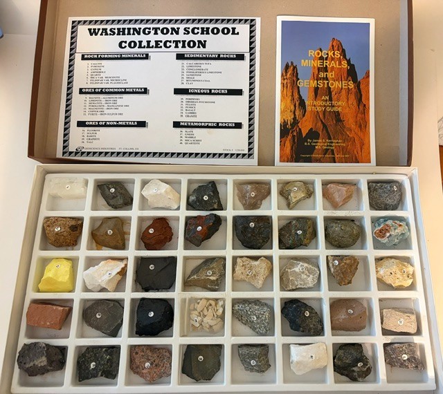 Washington School Collection 40 Rock Mineral Specimen Set Booklet Complete NOS