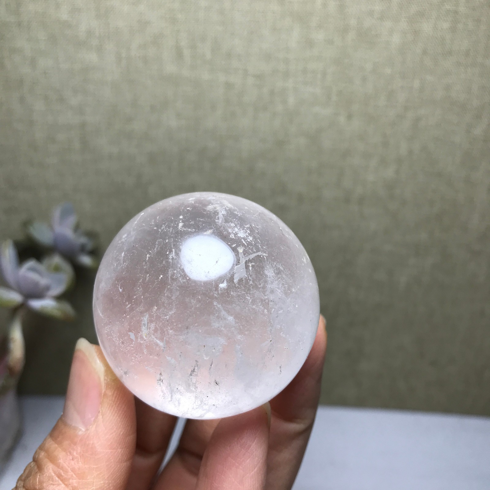 43mm Natural white crystal sphere ball Crystal Quartz specimens 114g A3005