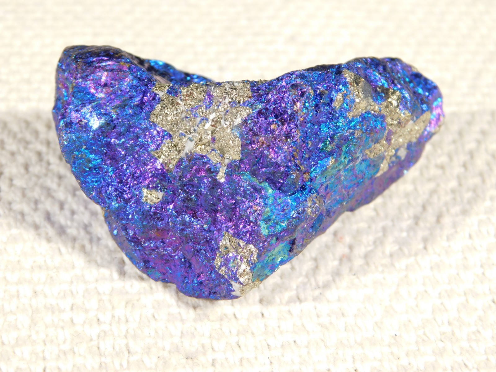Bright IRIDESCENT Peacock Copper Chalcopyrite or Peacock Ore Mexico 122gr