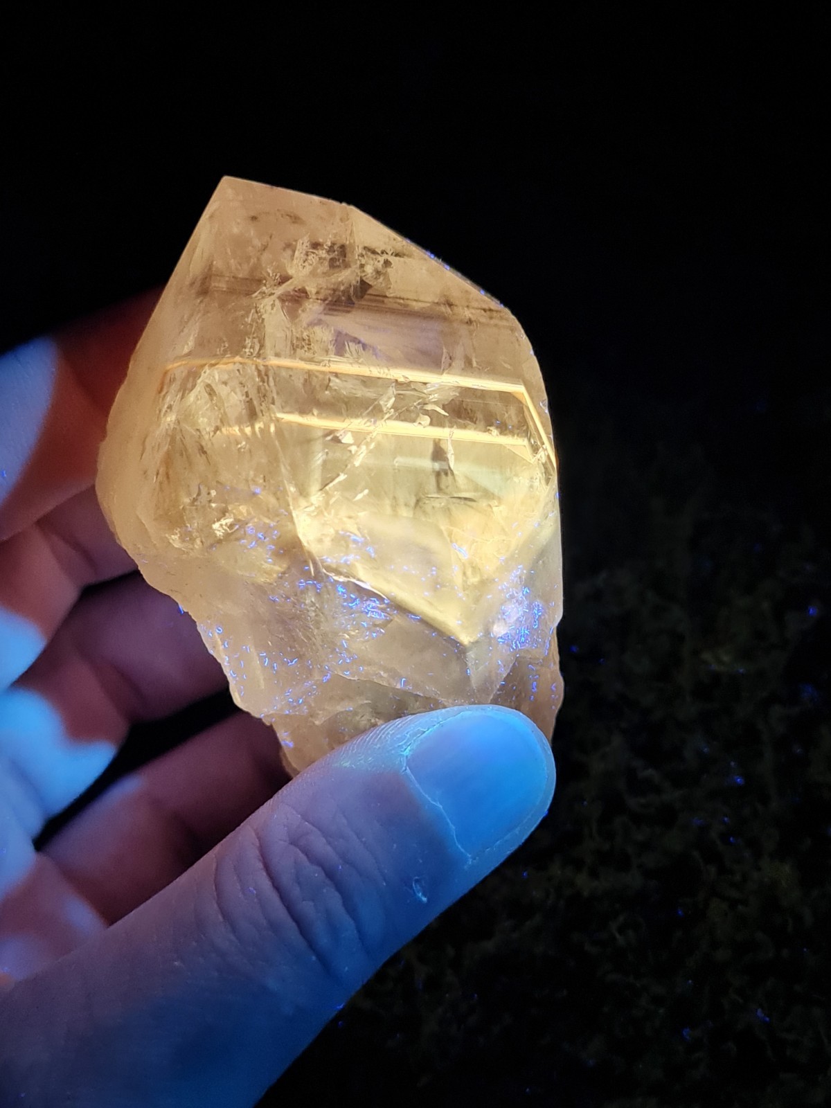 Powellite Amethyst Rough Point Wand From Bahia, Brazil, Uv-reactive, 138g