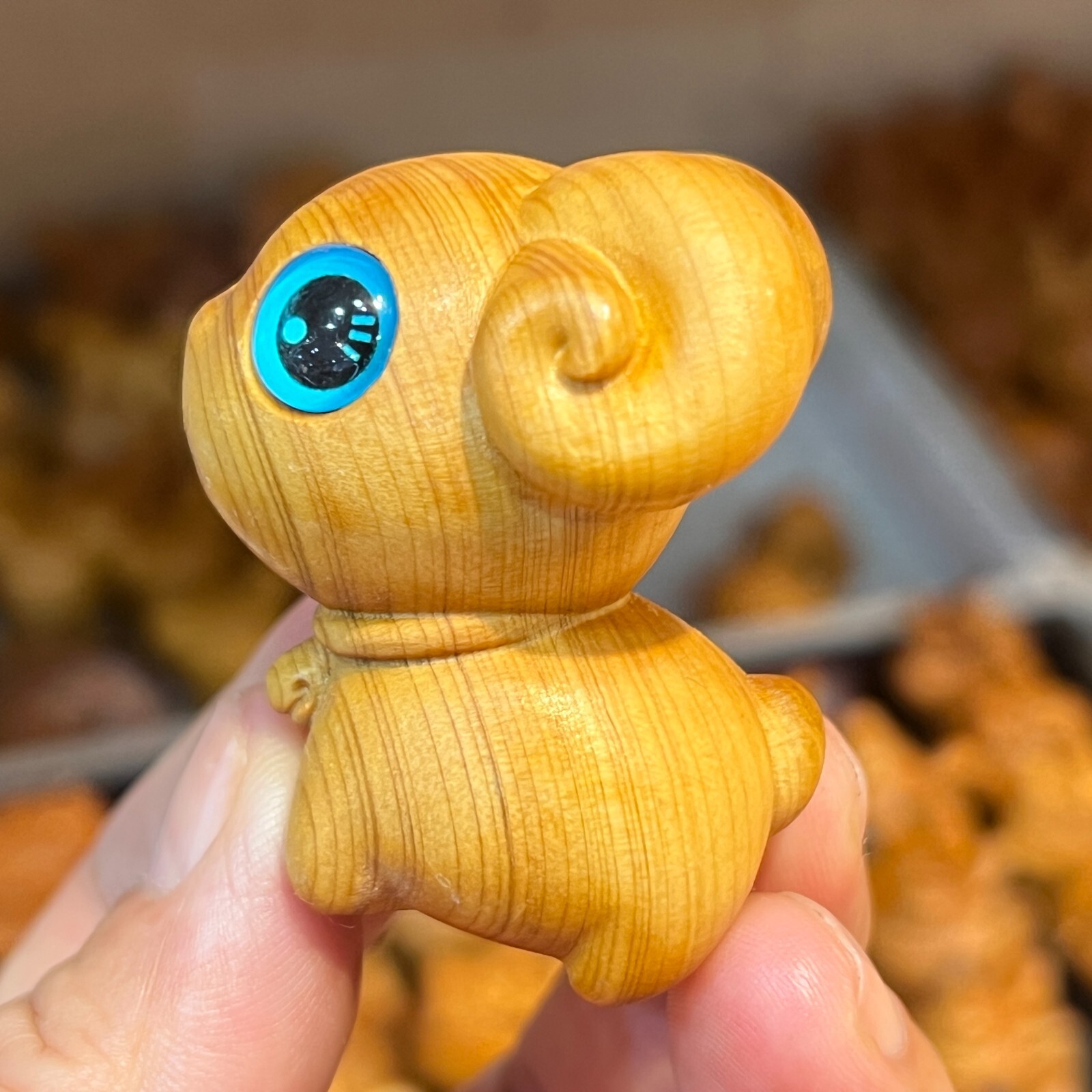 1PC Natural Thuja wood Hand Carved Cartoon Children’s gift Crystal Reiki Healing