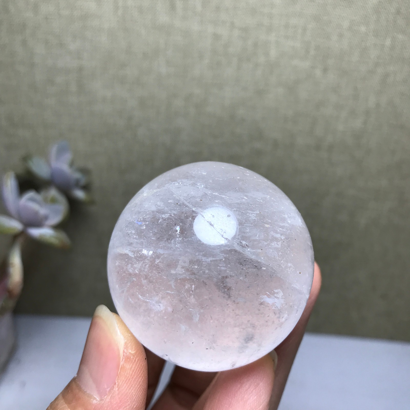 43mm Natural white crystal sphere ball Crystal Quartz specimens 120g A3003