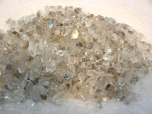 Diamond quartz smaller crystals gem grade 1/8-1/4″ natural Afghanistan 1/8# lots