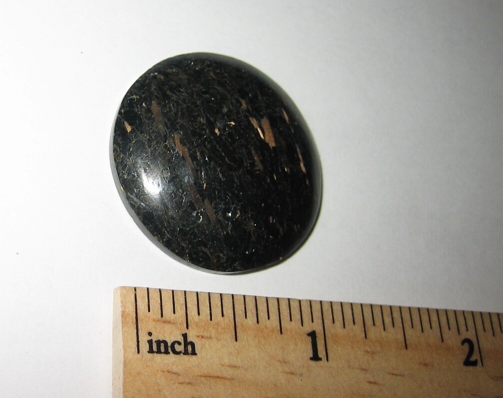 30mm POLISHED NATURAL AUTHENTIC NUUMMITE STONE CABOCHON GREENLAND ~ 10.8grams *A