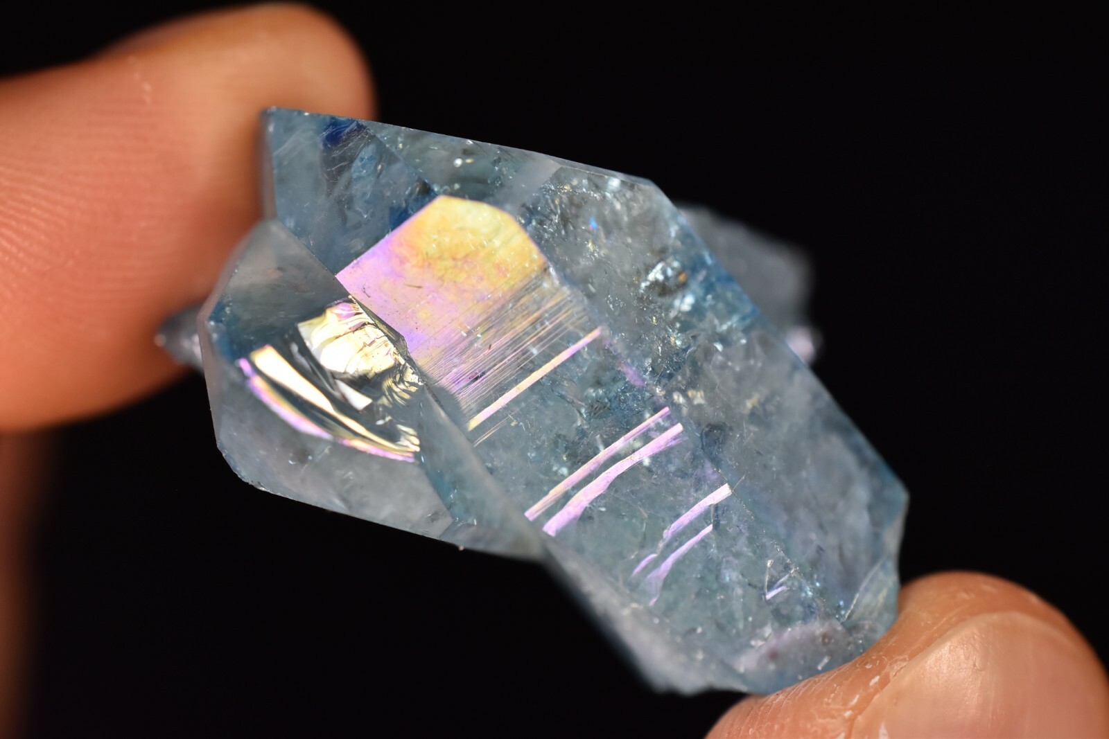 *AQUA AURA* Crystal Cluster 32.3g 4cm *CLEAR* Quartz, Gold Fumes, Throat Chakra