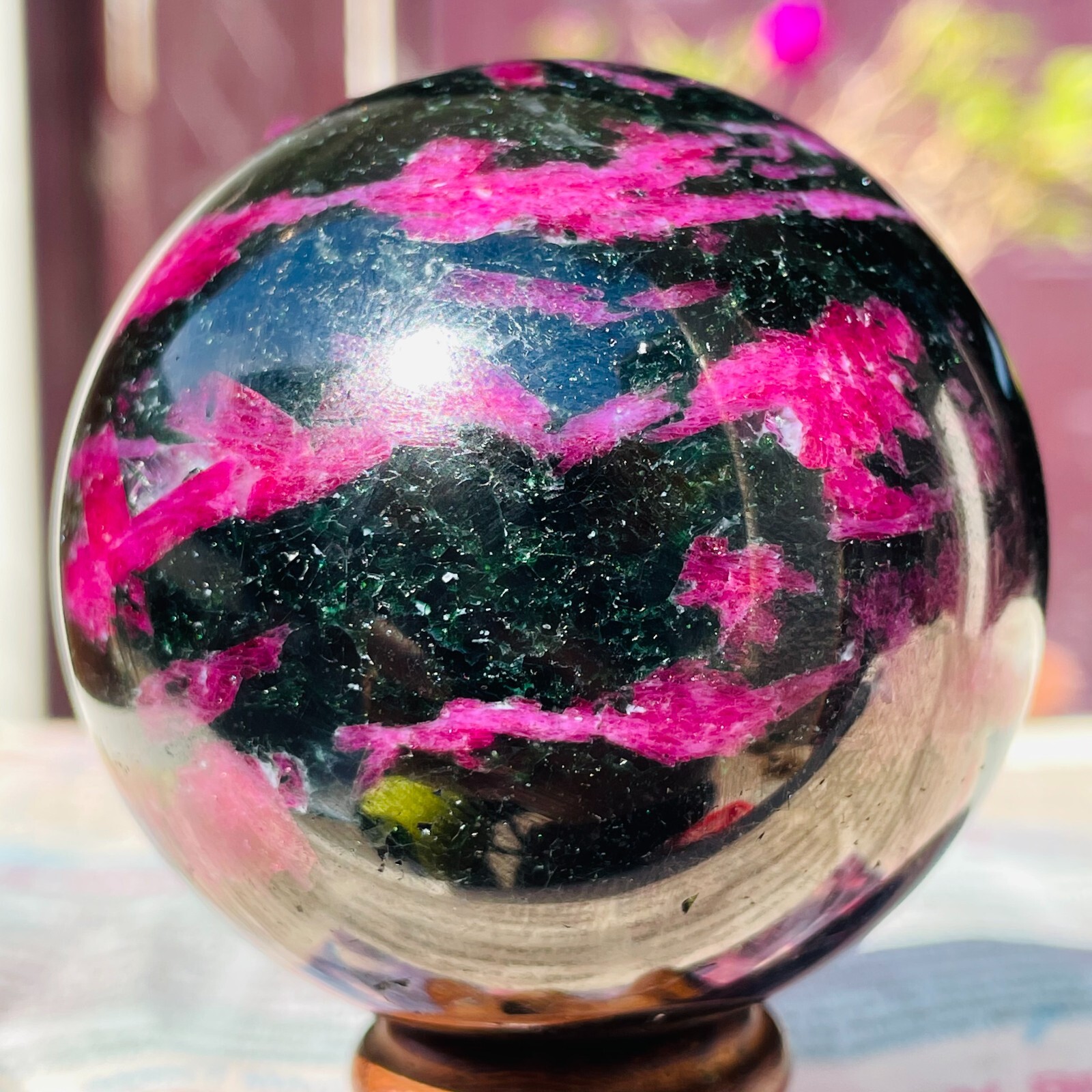 392g Natural Ruby Zoisite Quartz Crystal Gemstone Sphere Ball Specimen Healing