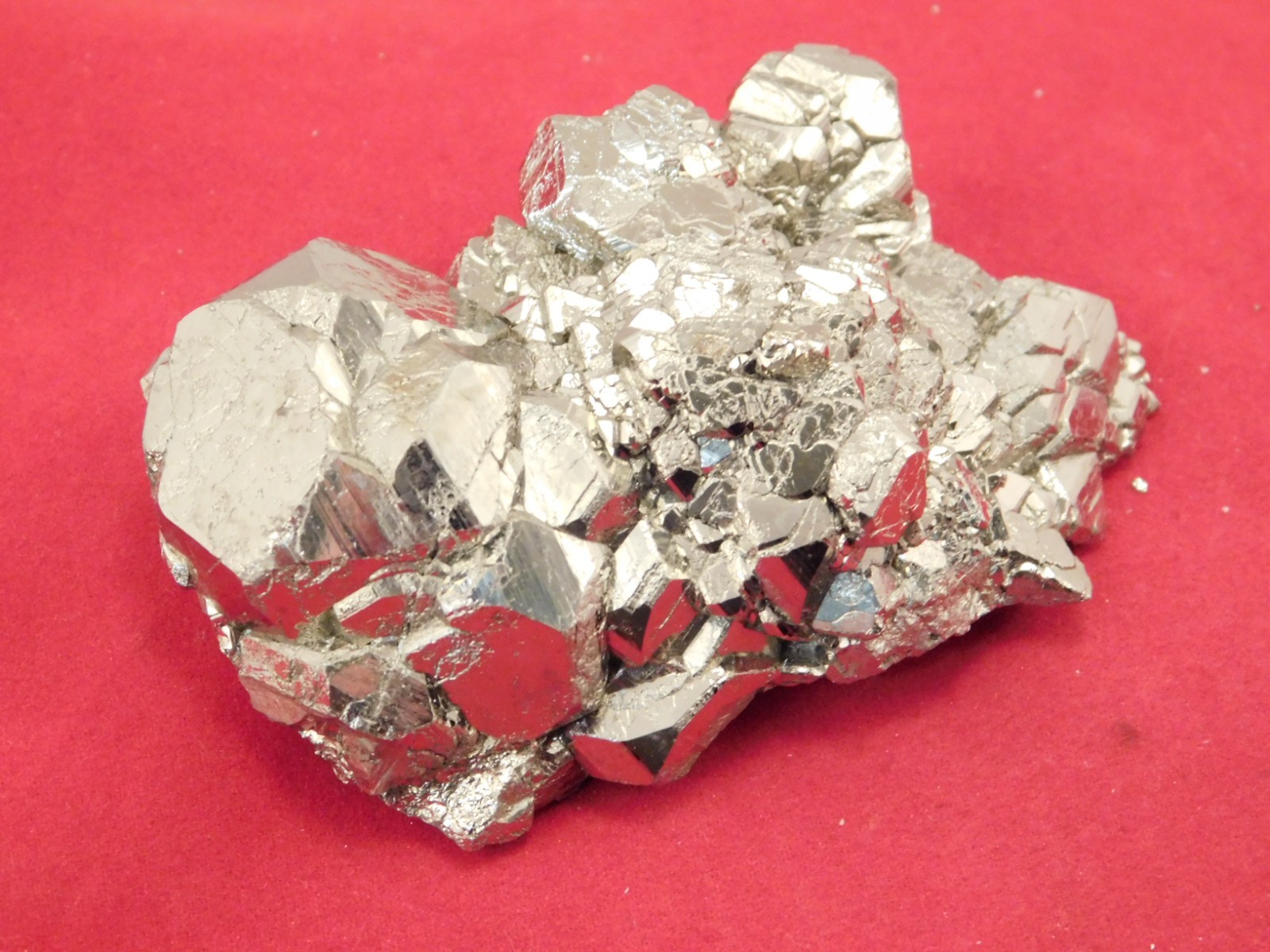 Dodecahedron PYRITE Crystal Cluster 100% Natural Peru 168gr