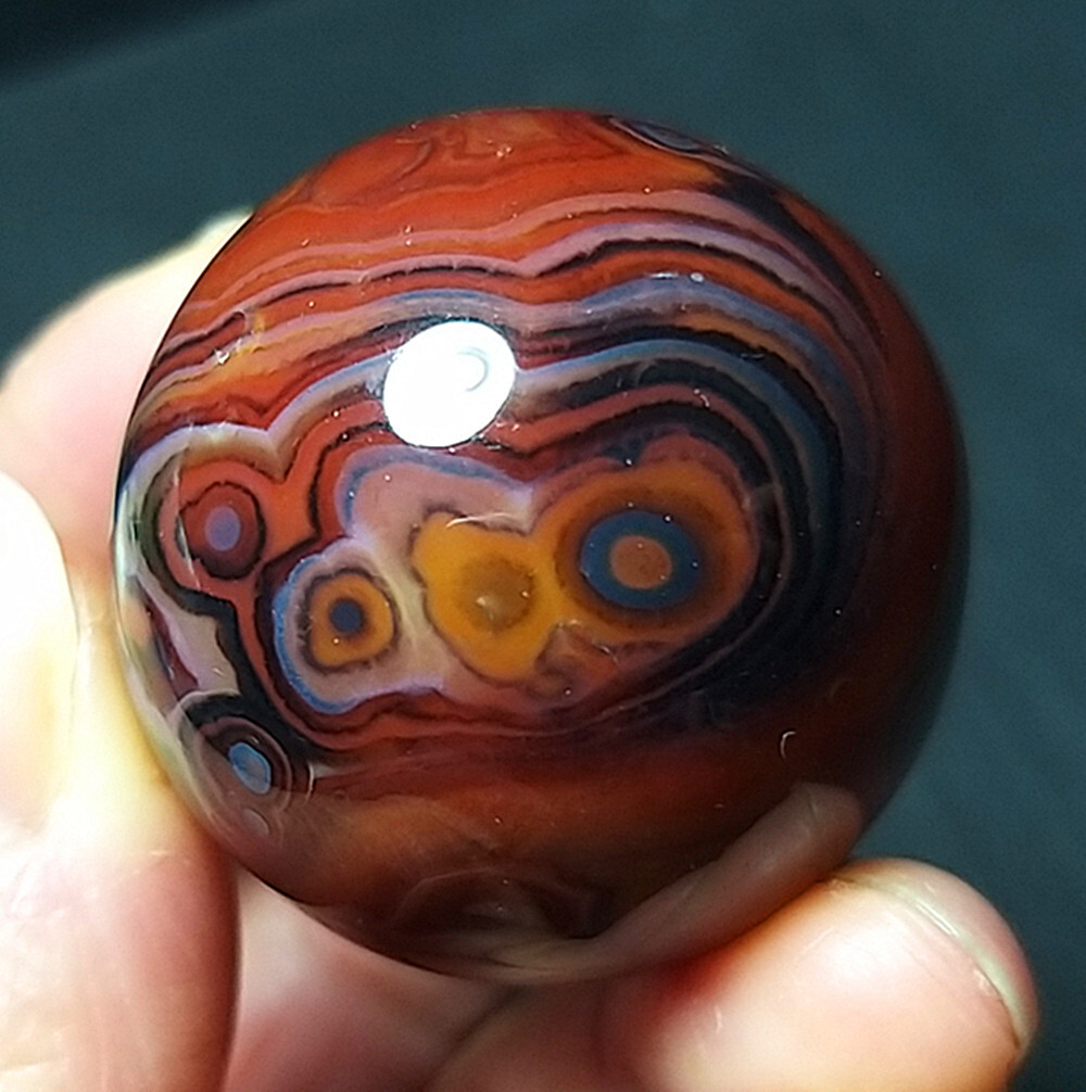 TOP 58.2G 34mm Natural Polished Banded Agate Stone Sphere Ball Healing A3512