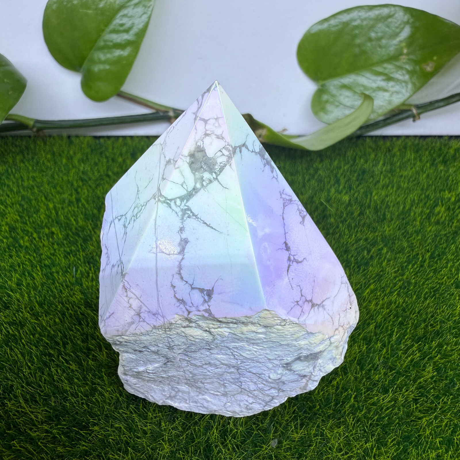 200g+natural White pine run-of-mine Reiki Ornaments Random delivery