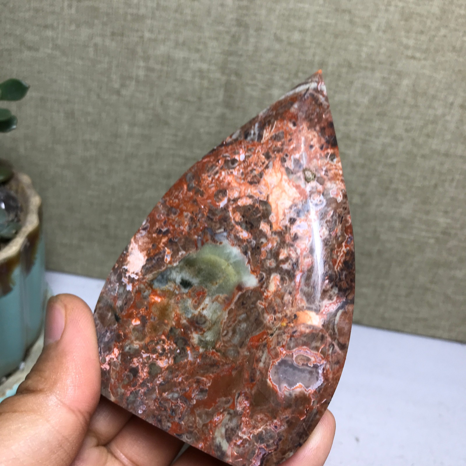 Natural Indonesian Bloodstone agate point leaf Crystal specimens 168g A5155