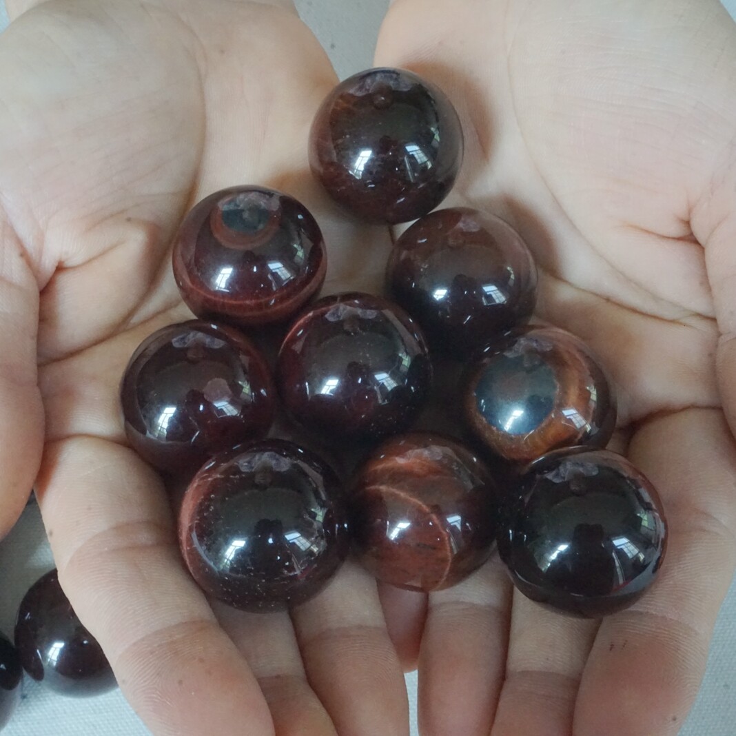 2.2LB 42Pcs Natural Red Tiger Eye Quartz Crystal Sphere Ball Healing 24-26mm