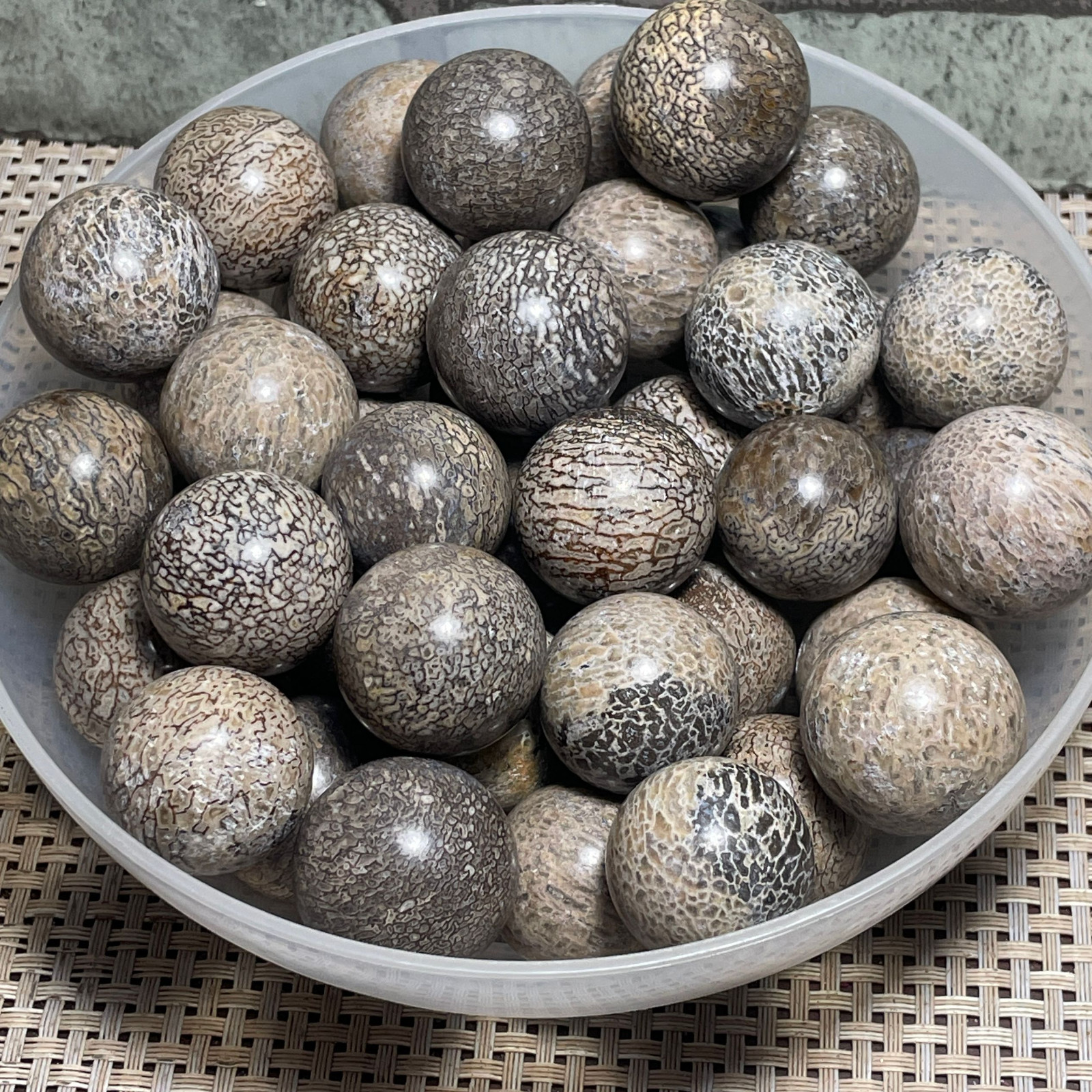 6pc 27-23mm Awesome! Beautiful stone polished Ball Sphere collection Madagascar