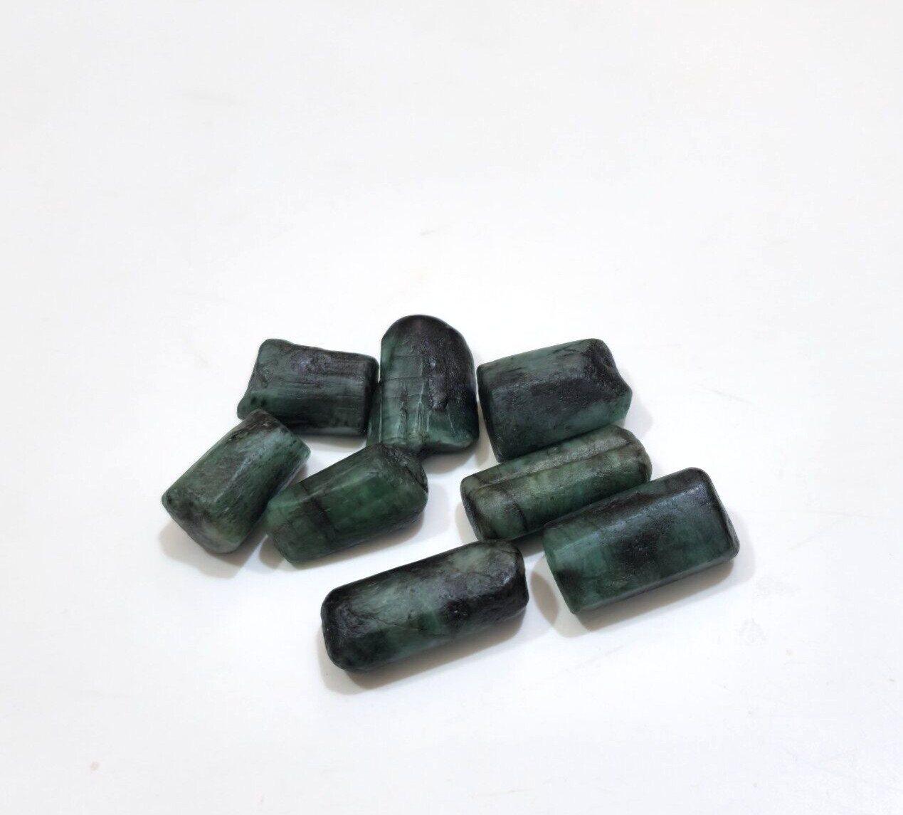 Beautiful Brazilian Emerald Raw 8 Pcs Lot 115 Crt Size 15-22 MM Loose Gemstone
