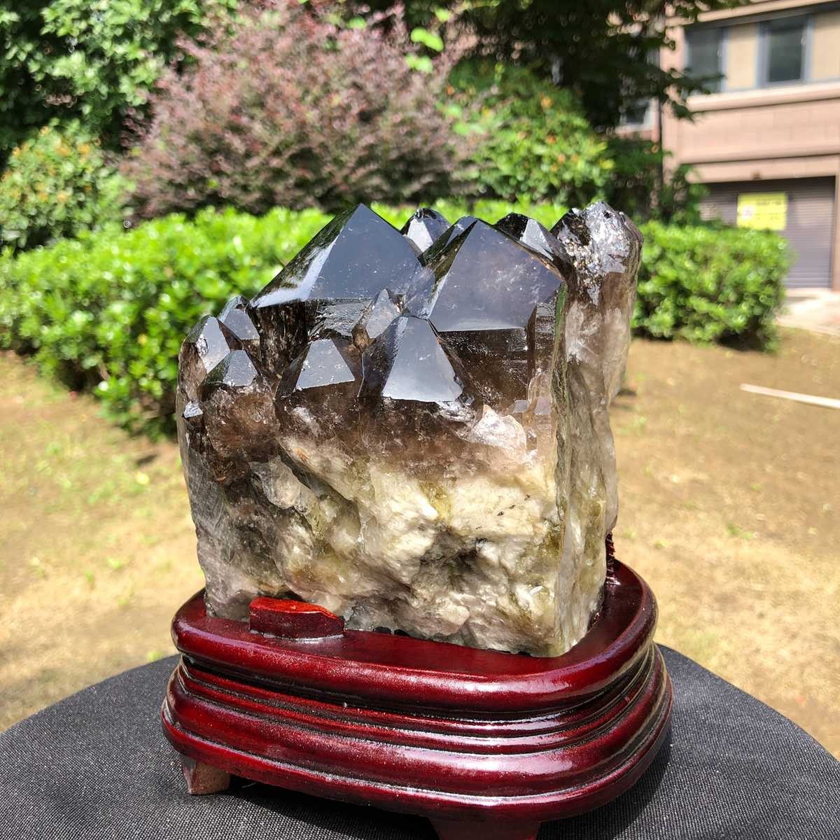3340g Natural tea crystal specimen + pedestal MH1800