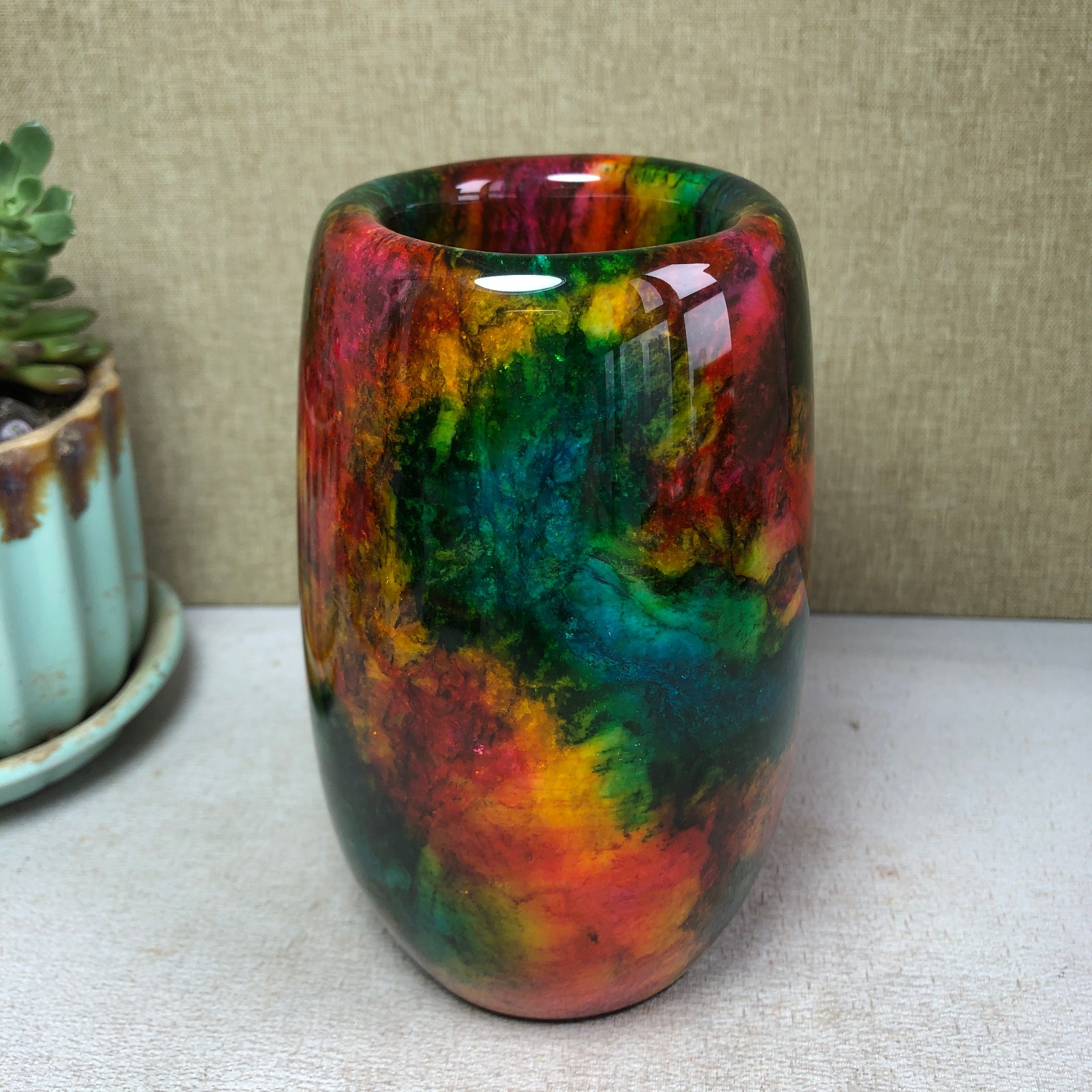 Natural “Seven Colors Jade” vase specimen -Taiwan China 1000g 128mm A4584