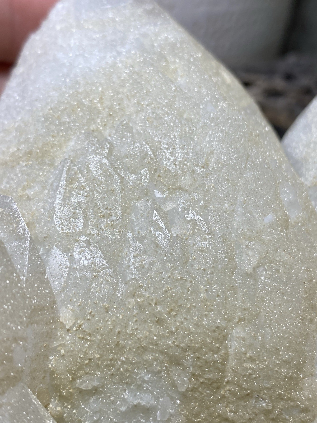 2 Lb 6.35 Oz Druzy Candle Quartz Specimen