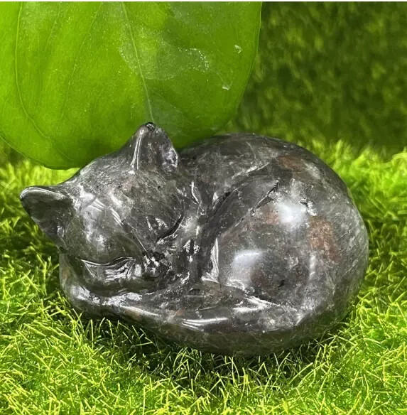 Natural Yooperlite Cat Handmade Carved Statue Flame Stone UV Reactive Ornament