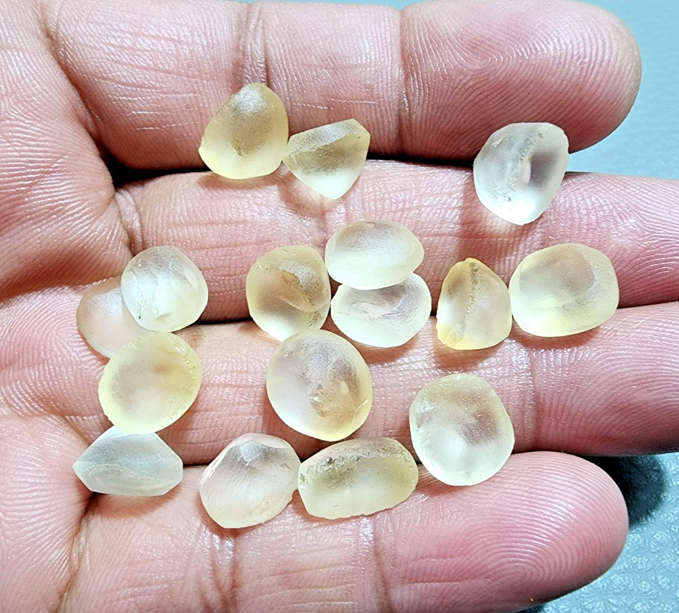 16Pcs Rare Golden Citrine Topaz Without Cutting 10-12MM Faceted Cabochon Gemston