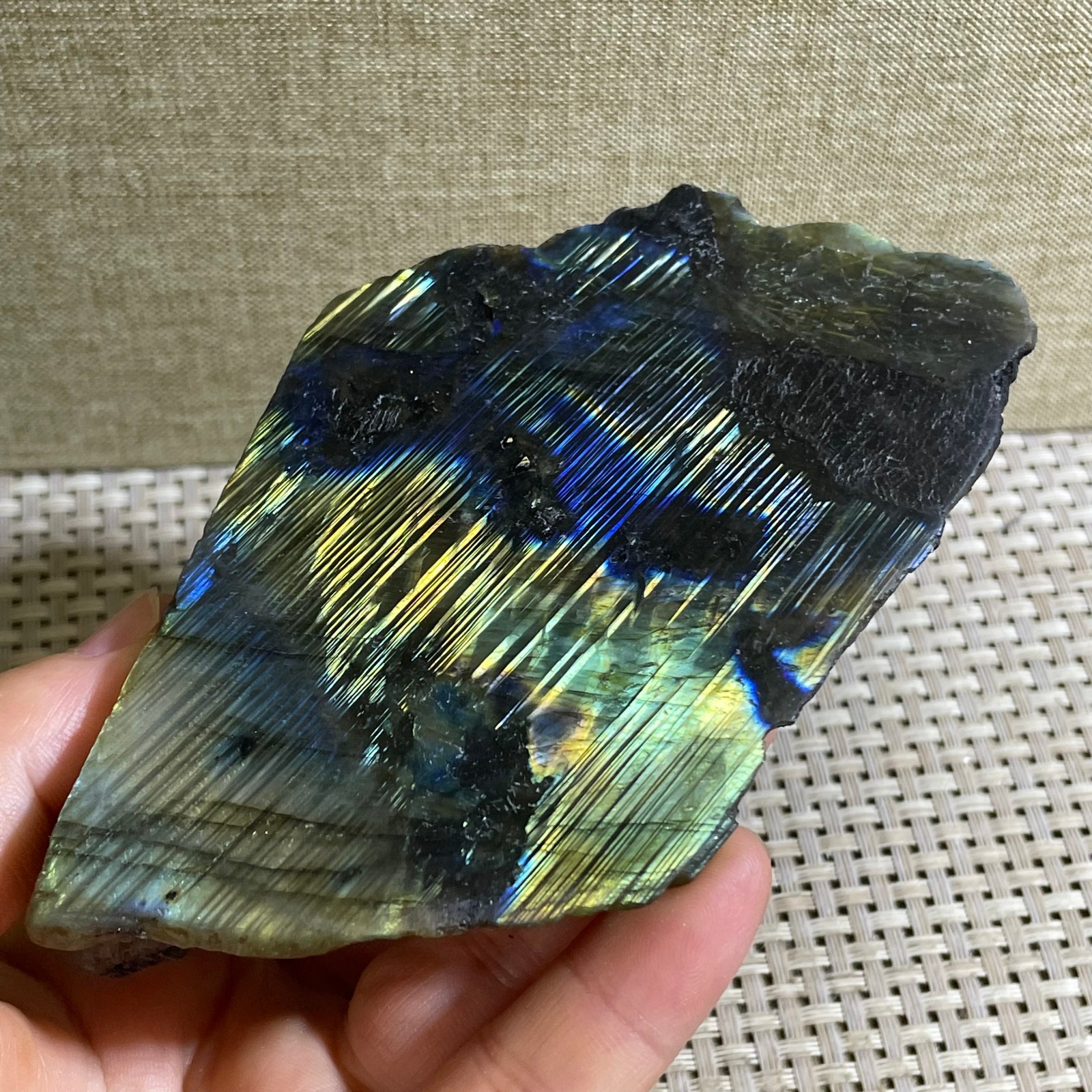 290g Natural multicolor labradorite crystal original stone specimens