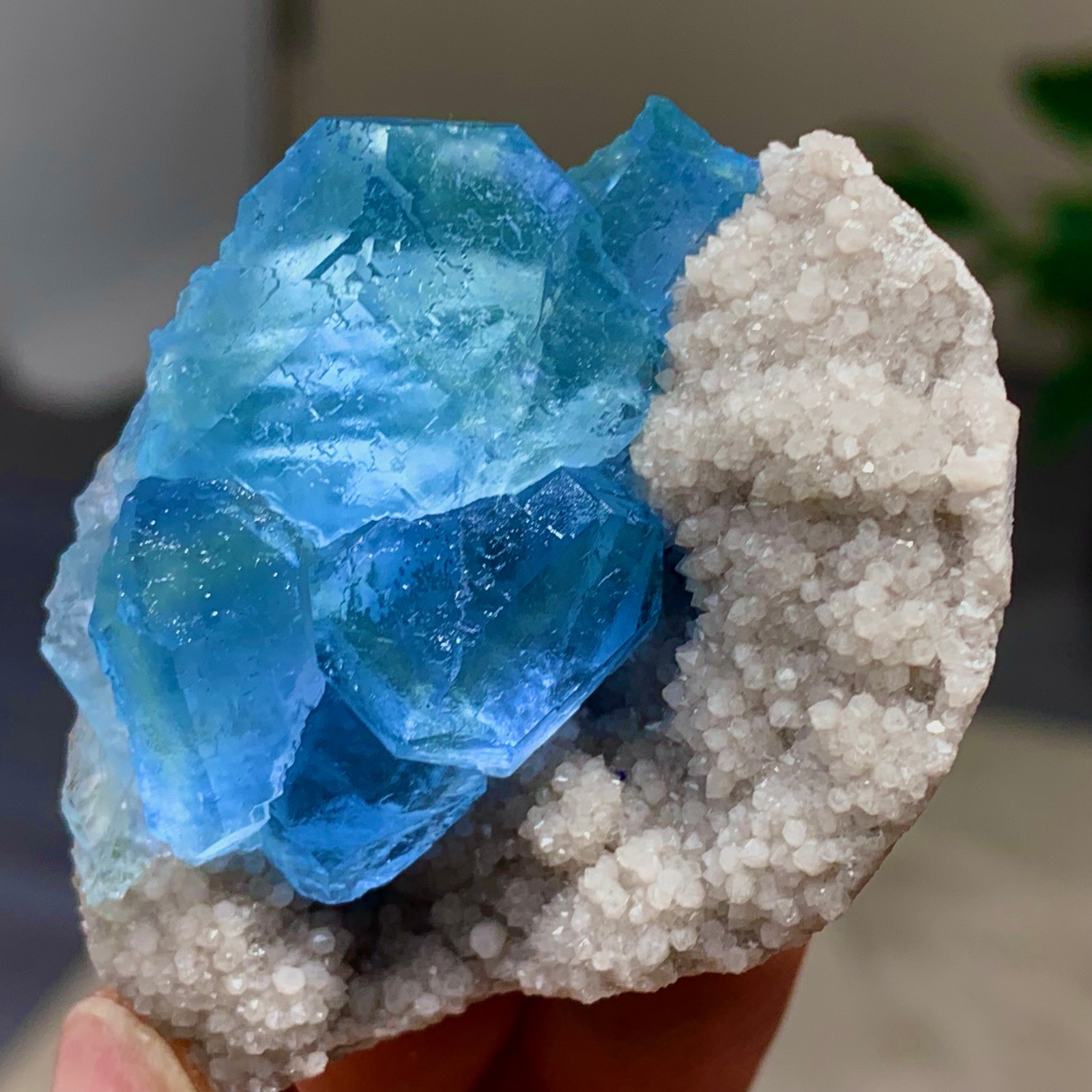 87G Natural transparent blue green cube fluorite mineral crystal from china