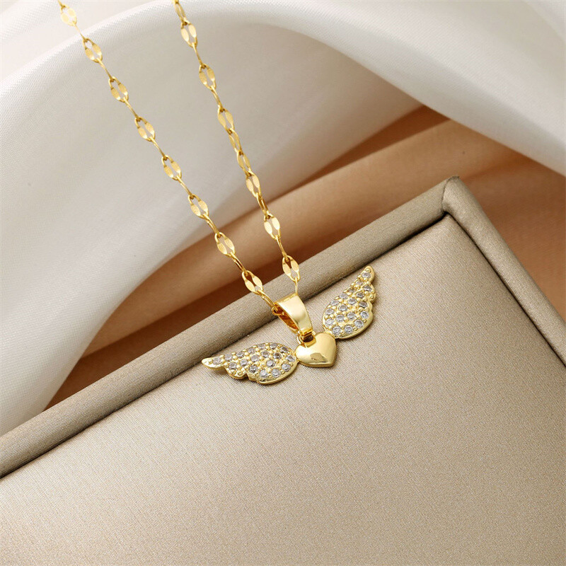 Women’s Fashion Jewelry Cubic Zircon Gold Love wings Pendant Necklace 1PC