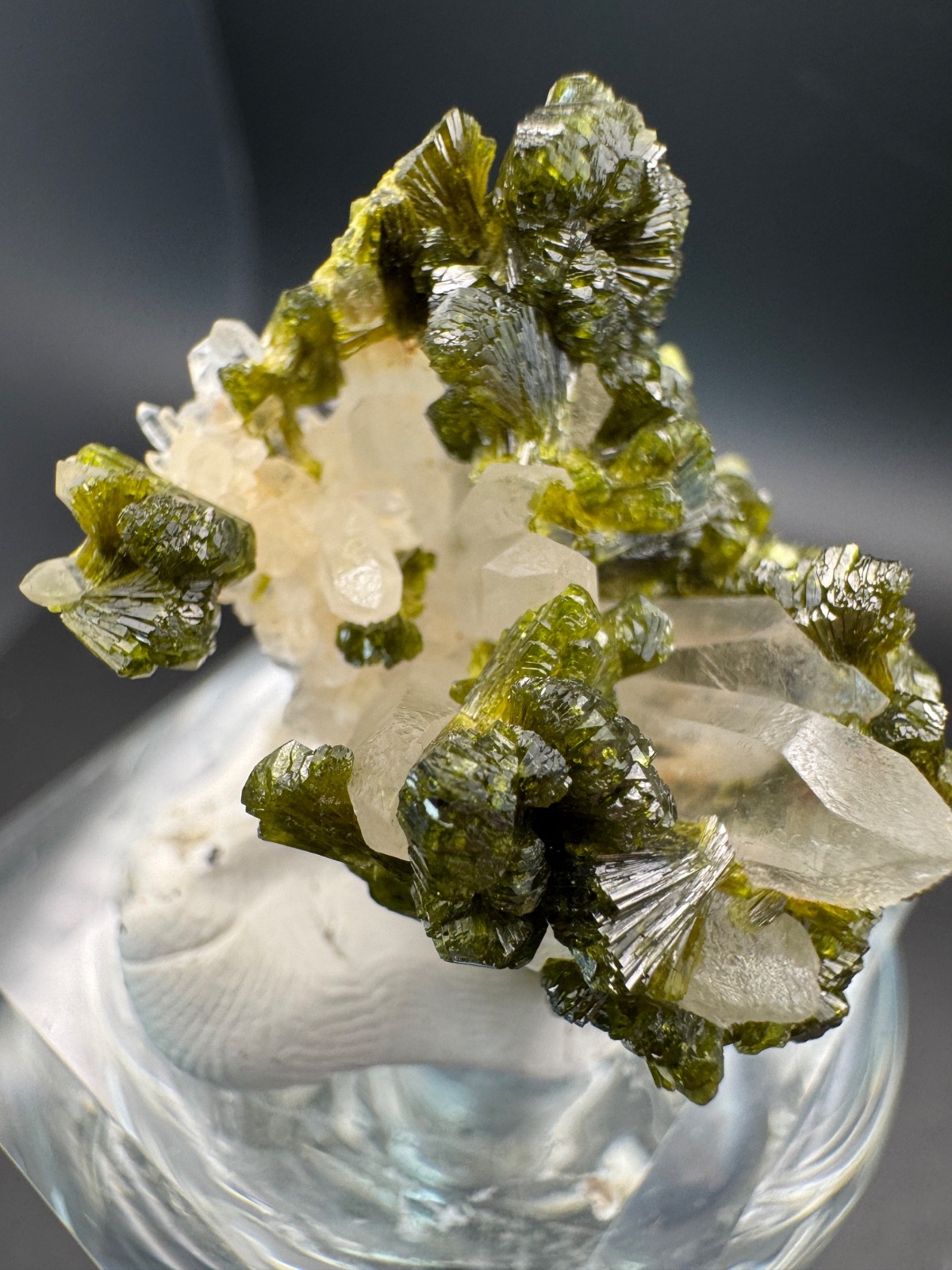 6804 High Quality Gemmy and Bright Green Epidote on Quartz in Perky 15g Morocco