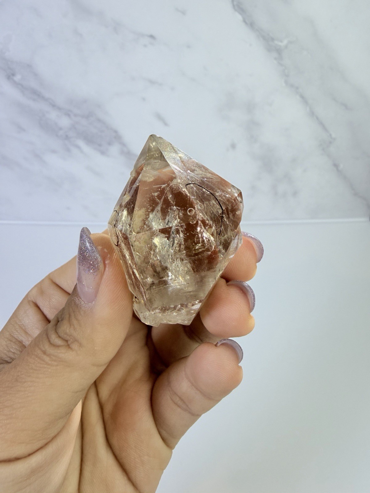 High Luster Enhydro Quartz w/ Moving Bubble &/or Carbon/Black Inclusions,A491