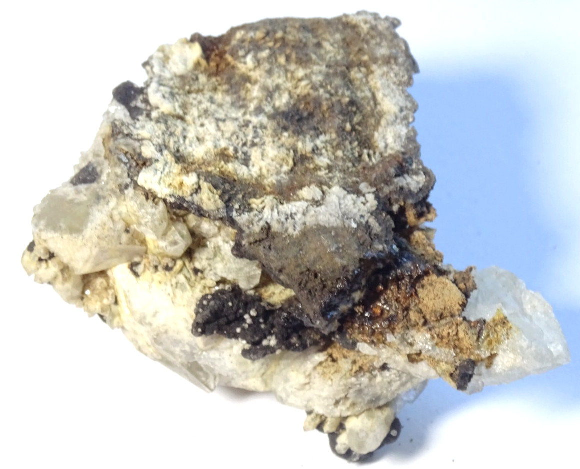 NATURAL QUARTZ CRYSTALS on SIDERITE SPECIMEN – MEXICO – 7.0 x 5.4 cms 91 gms