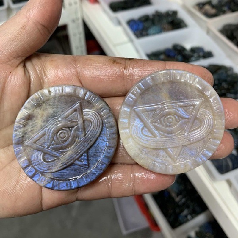Hand Carved Labradorite All-Seeing Eye Carving Crystal Healing Ornament*1pcs