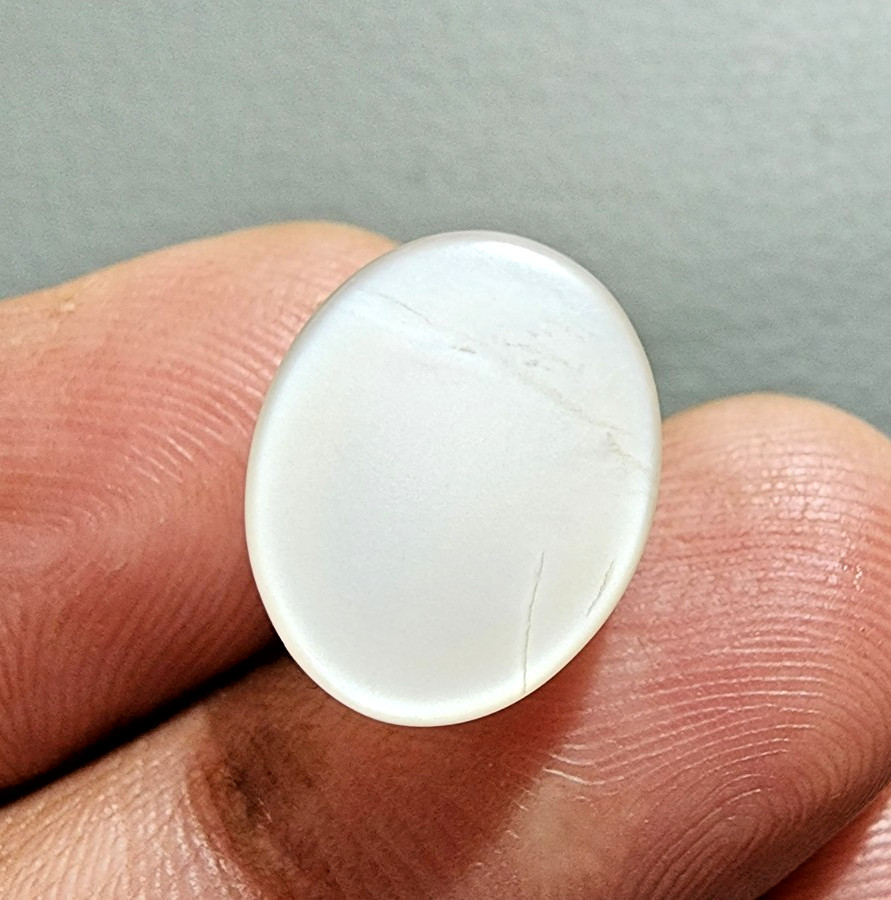 Oval Shape White Moonstone Cabochon 10.75Ct Eye-Clean Loose Gemstone For Ring