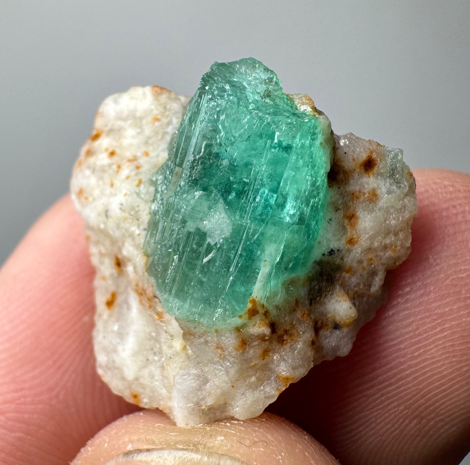 22 Ct Natural Emerald Crystal on Calcite From Panjshir Vally Afghanistan
