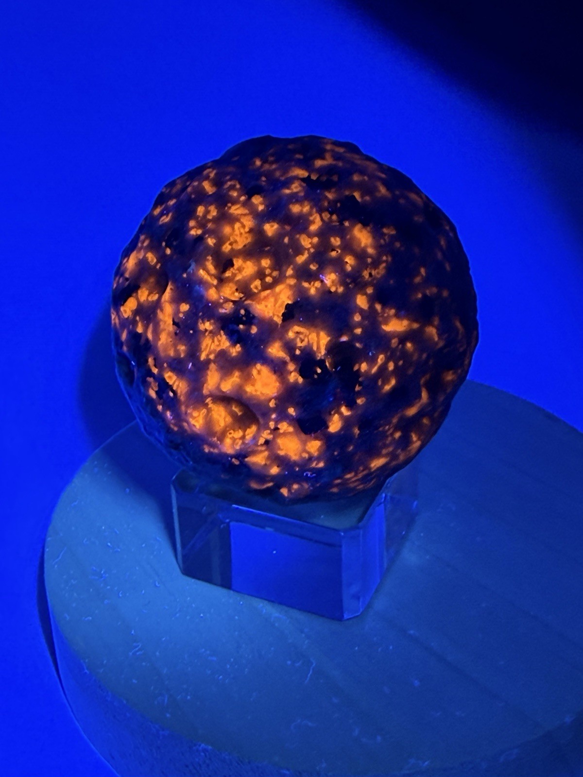 UV Reactive Yooperlite Moon Sphere 50mm Natural Crystal Reiki Chakra Grounding