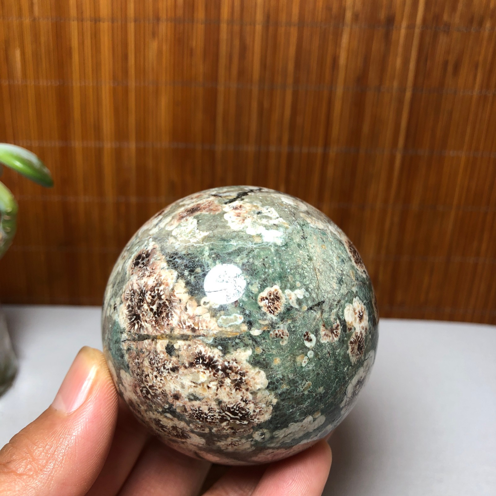 61mm Natural Fireworks Stone Quartz Crystal Sphere Ball Reiki Healing 321g A9170
